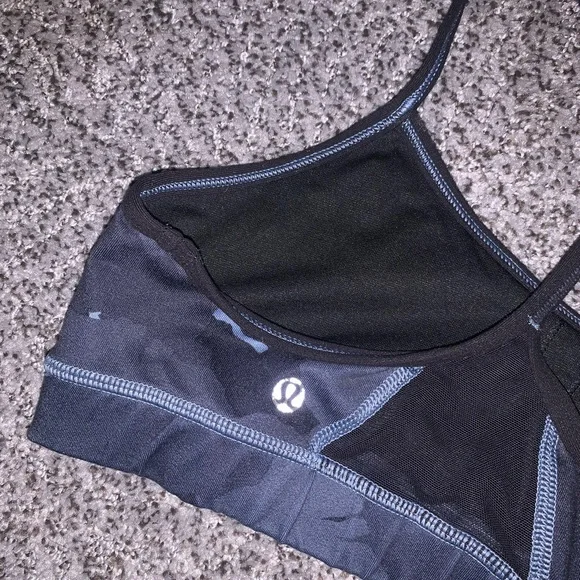 Lululemon flow y bra - Picture 3 of 3